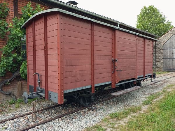 Güterwagen 42